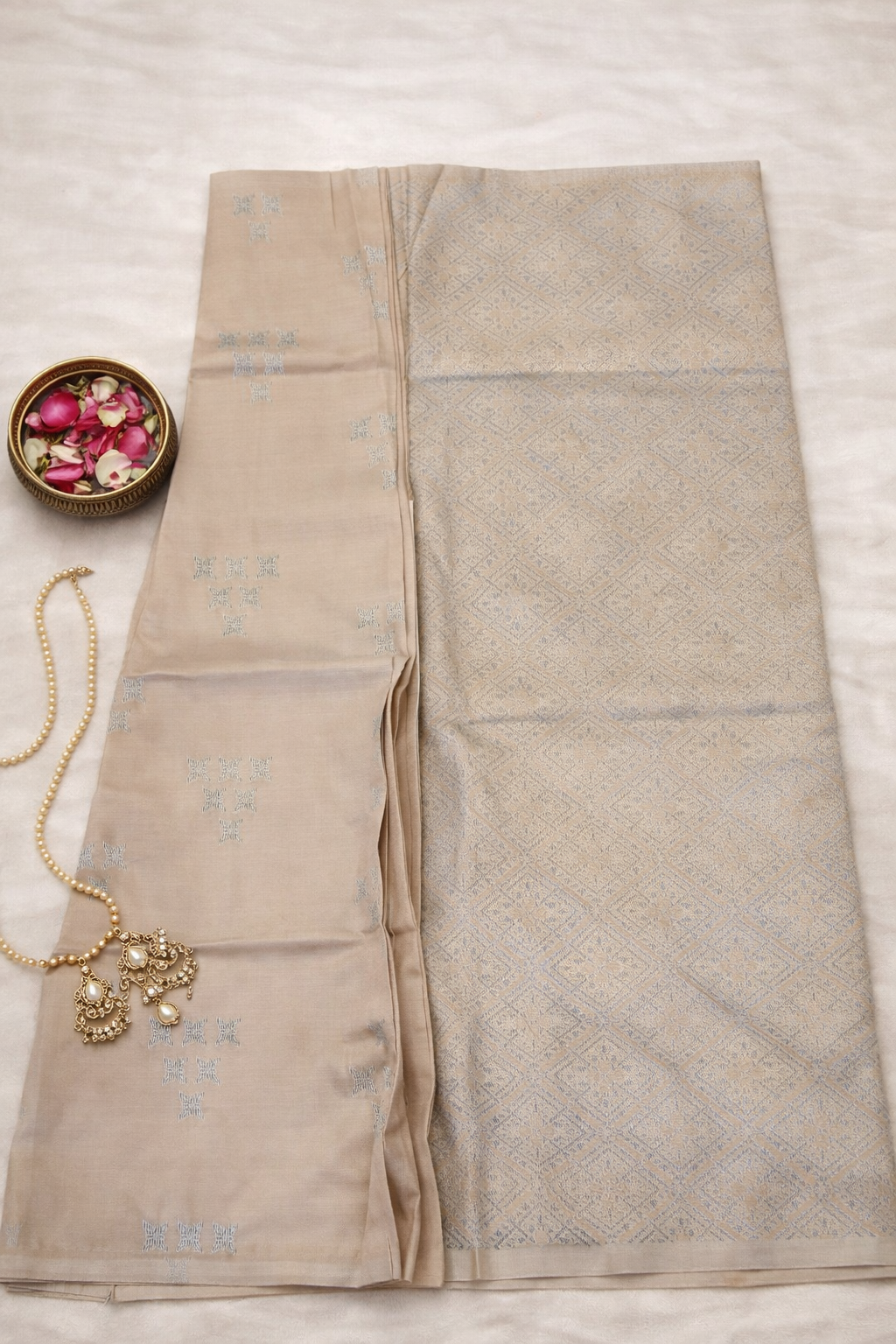 SAR-FC-HALF-WHITE-001|| FC HALF-WHITE Saree