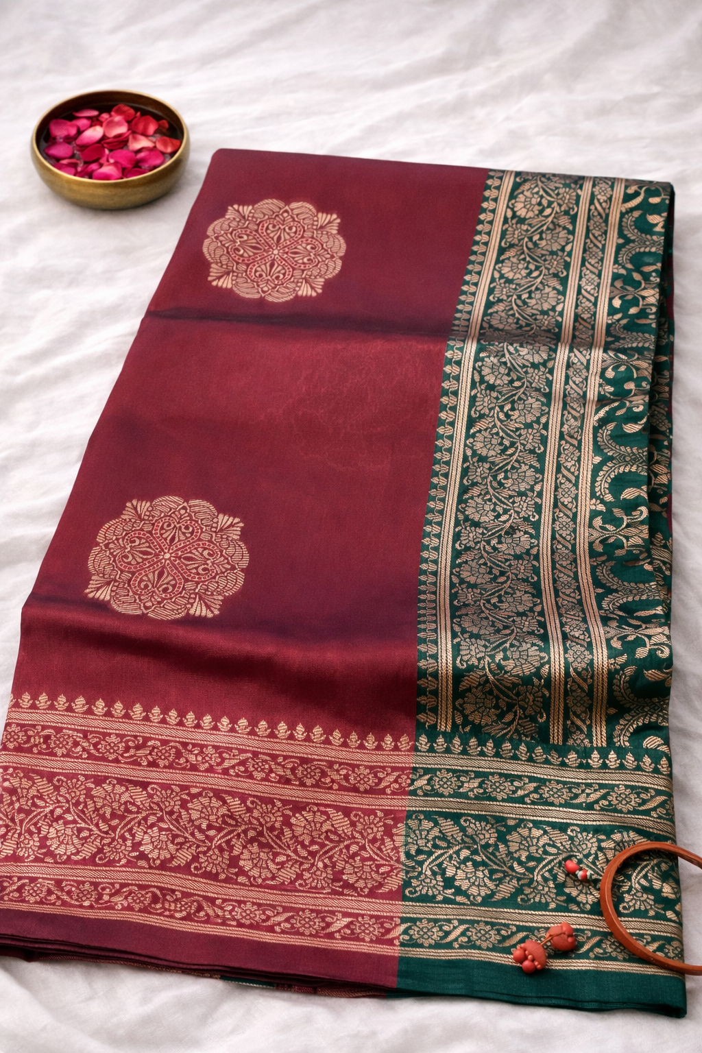 SAR-FC-RED-GRN-001 || FC CTRST RED GRN Saree